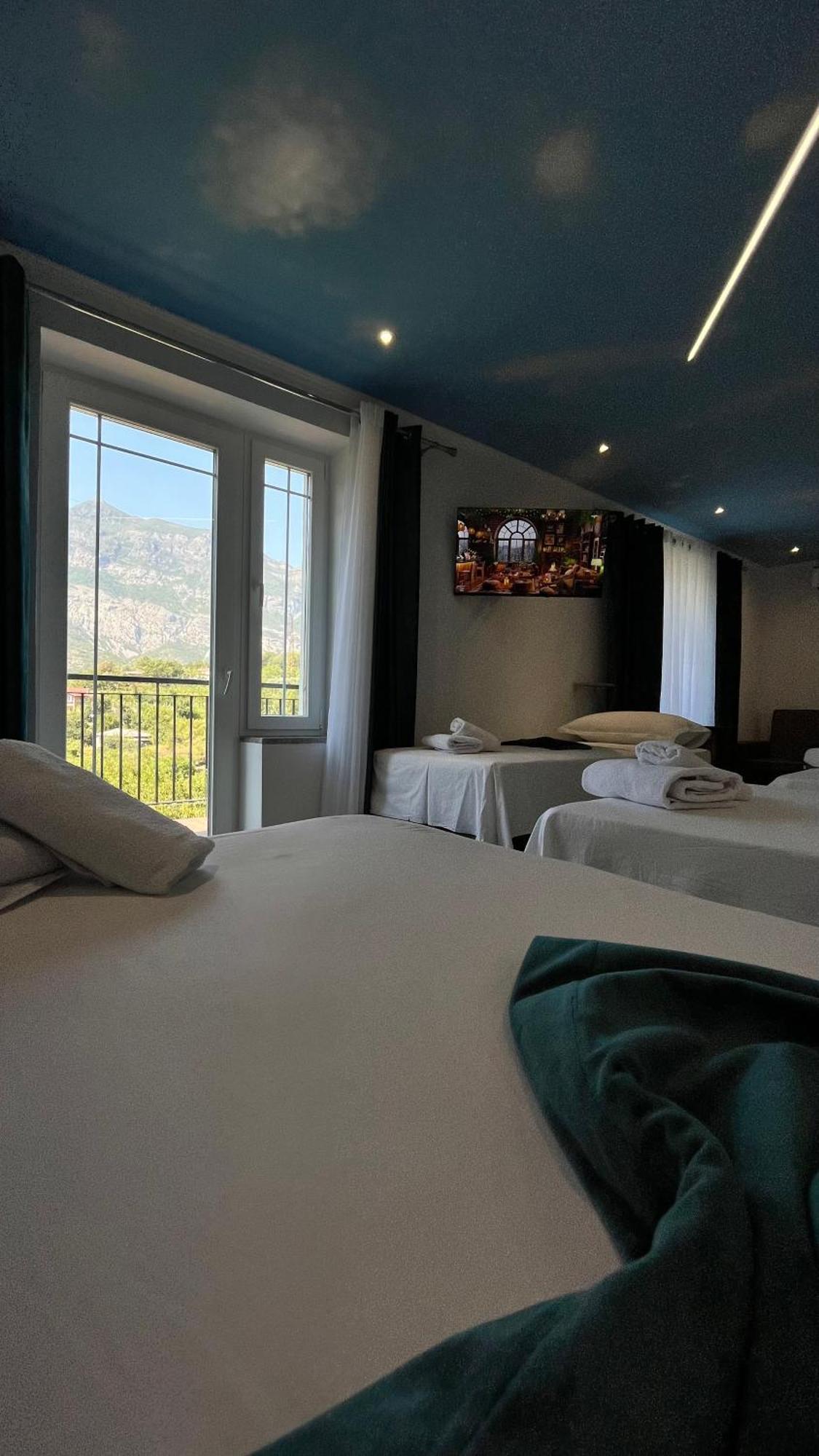 Hotel Davids Koman Экстерьер фото