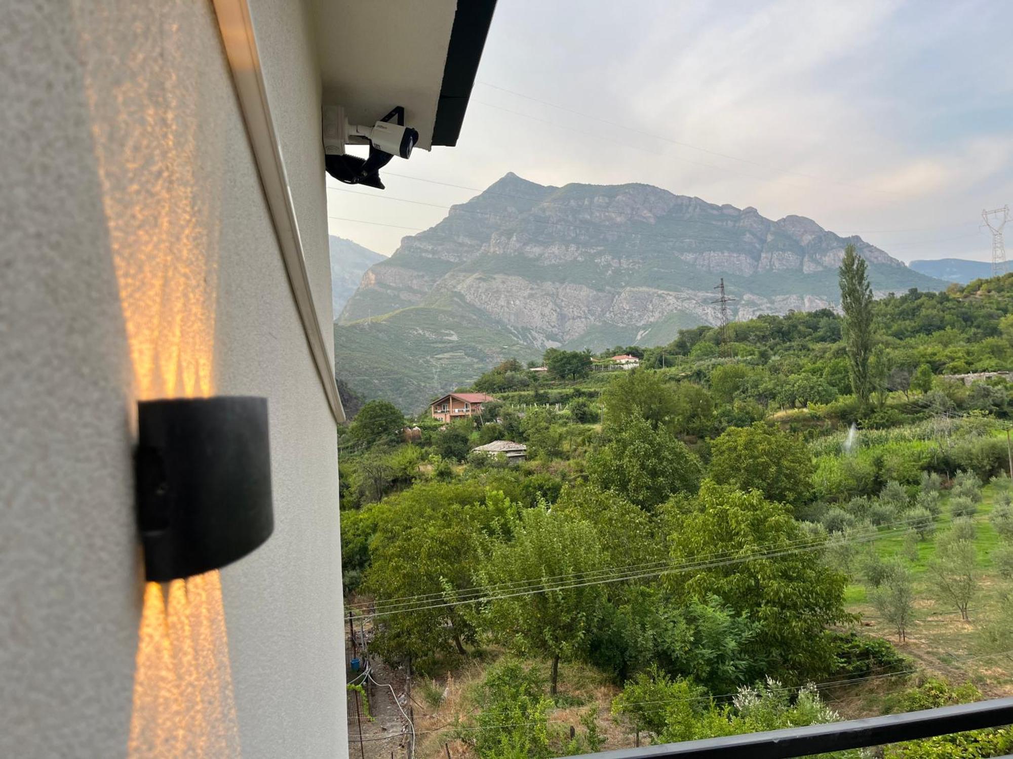 Hotel Davids Koman Экстерьер фото