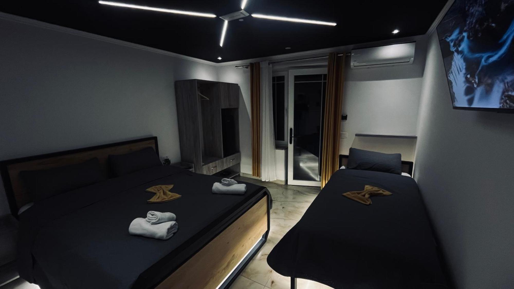 Hotel Davids Koman Экстерьер фото